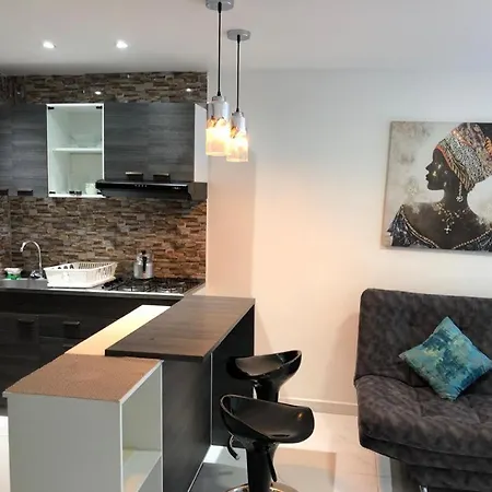 Apartamento En El Edificio Nuevo Conquistador Con Vista Al Mar Apartamento *